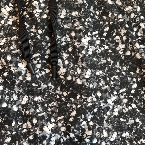 Limited Edition Lululemon Shimmer Jogger - Picture 9 of 15